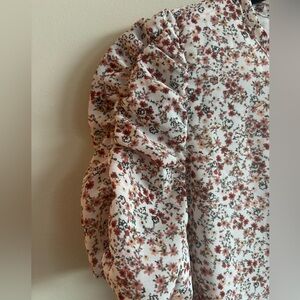 LOFT NWT ruffle sleeve